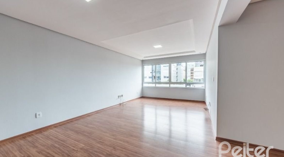 Apartamento à venda com 102m², 3 dormitórios, 1 suíte, 2 vagas, no bairro Tristeza em Porto Alegre