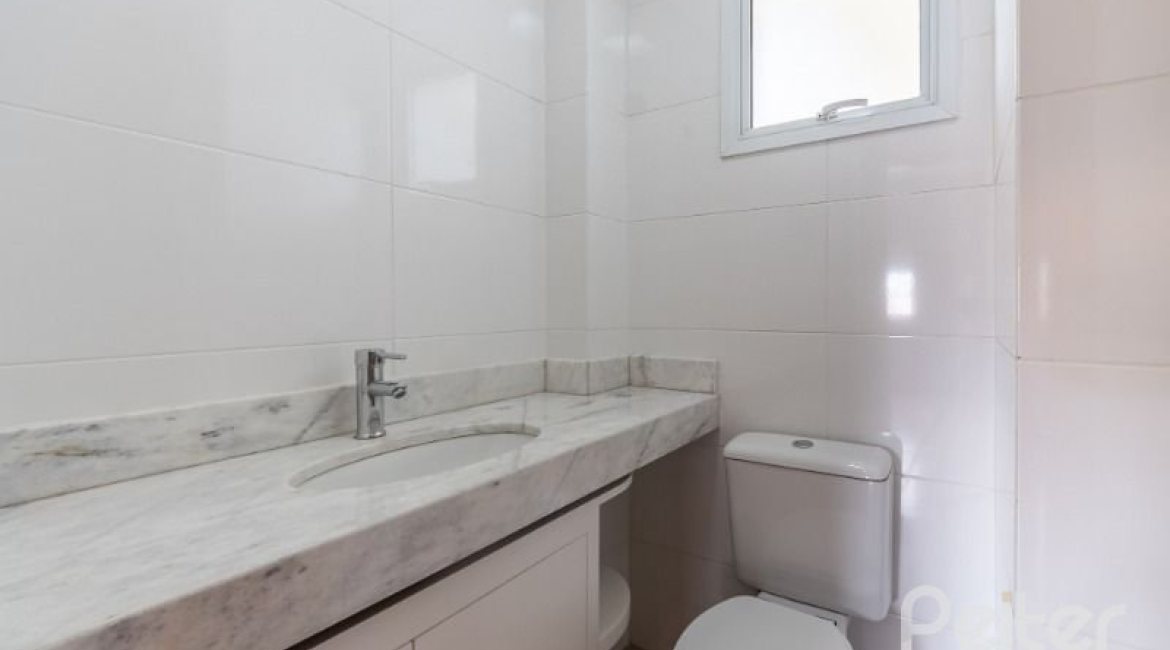 Apartamento à venda com 102m², 3 dormitórios, 1 suíte, 2 vagas, no bairro Tristeza em Porto Alegre