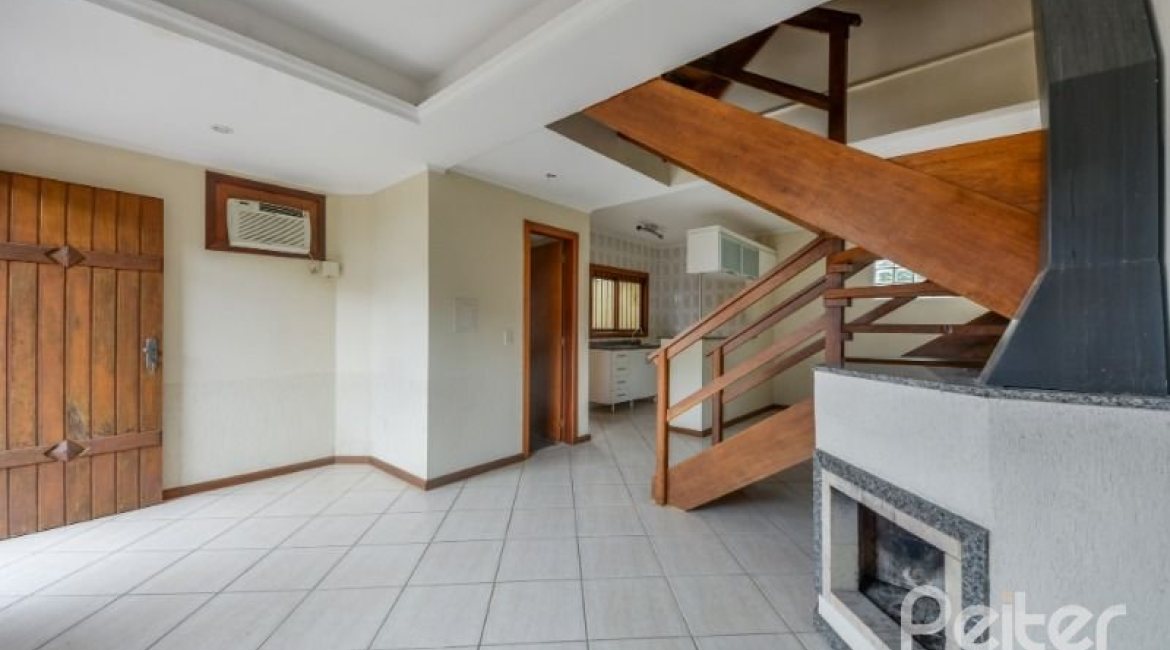 Casa em Condomínio à venda com 168m², 3 dormitórios, 1 suíte, 4 vagas, no bairro Ipanema em Porto Alegre