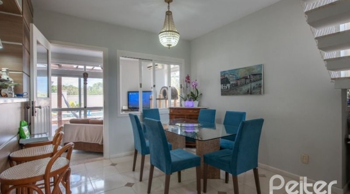 Casa em Condomínio à venda com 178m², 4 dormitórios, 2 suítes, 2 vagas, no bairro Mountain Ville em PORTO ALEGRE