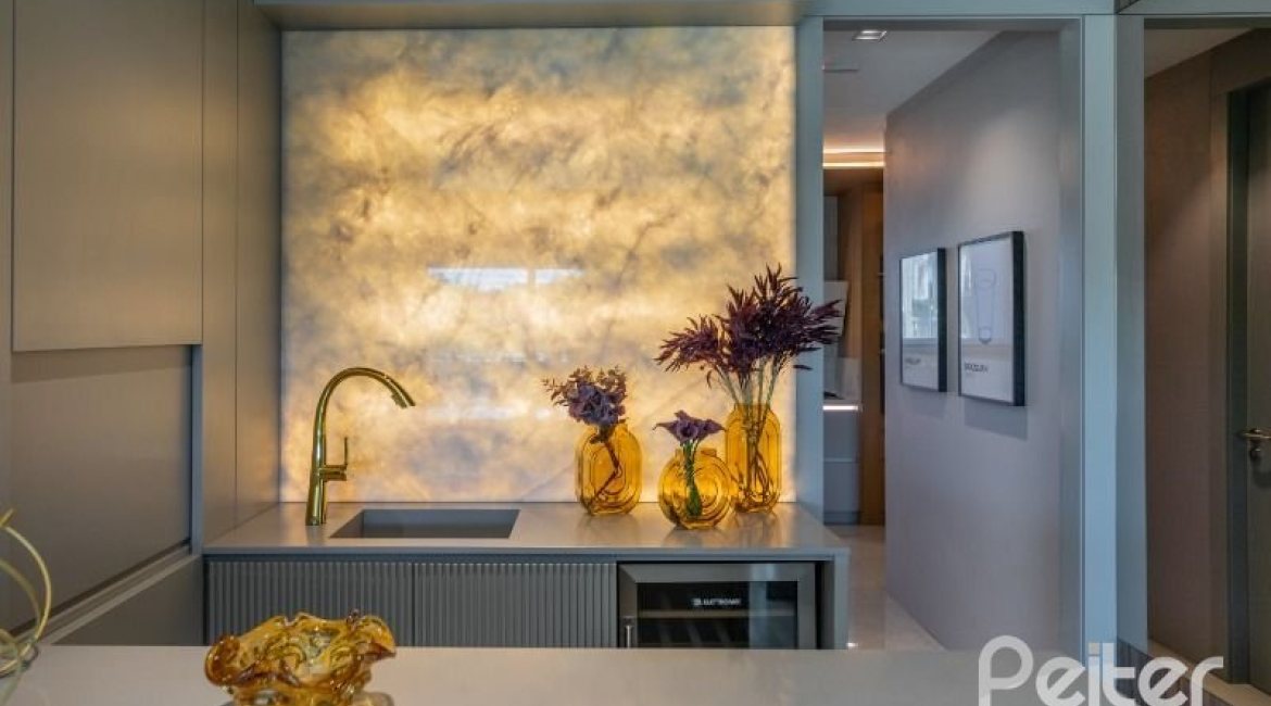 Apartamento à venda com 543m², 4 dormitórios, 4 suítes, 5 vagas, no bairro Golden Lake em Porto Alegre