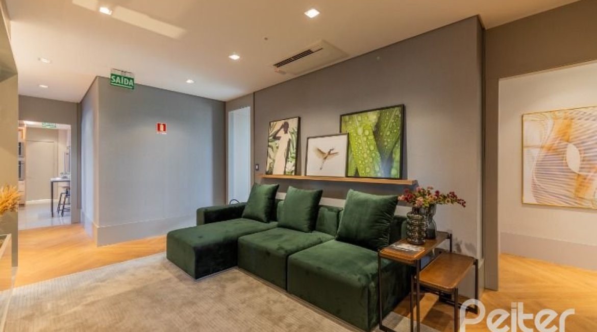 Apartamento à venda com 543m², 4 dormitórios, 4 suítes, 5 vagas, no bairro Golden Lake em Porto Alegre