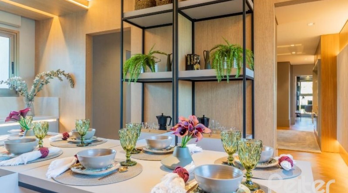 Apartamento à venda com 543m², 4 dormitórios, 4 suítes, 5 vagas, no bairro Golden Lake em Porto Alegre