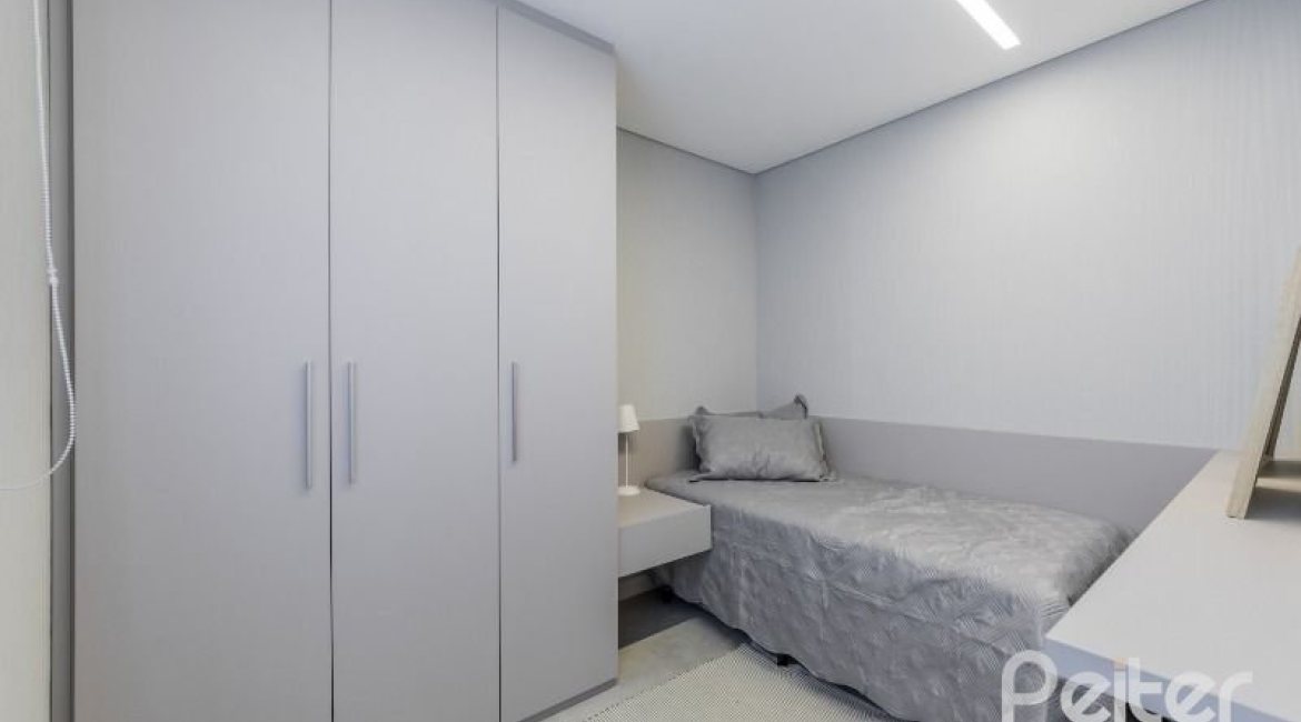 Apartamento à venda com 543m², 4 dormitórios, 4 suítes, 5 vagas, no bairro Golden Lake em Porto Alegre