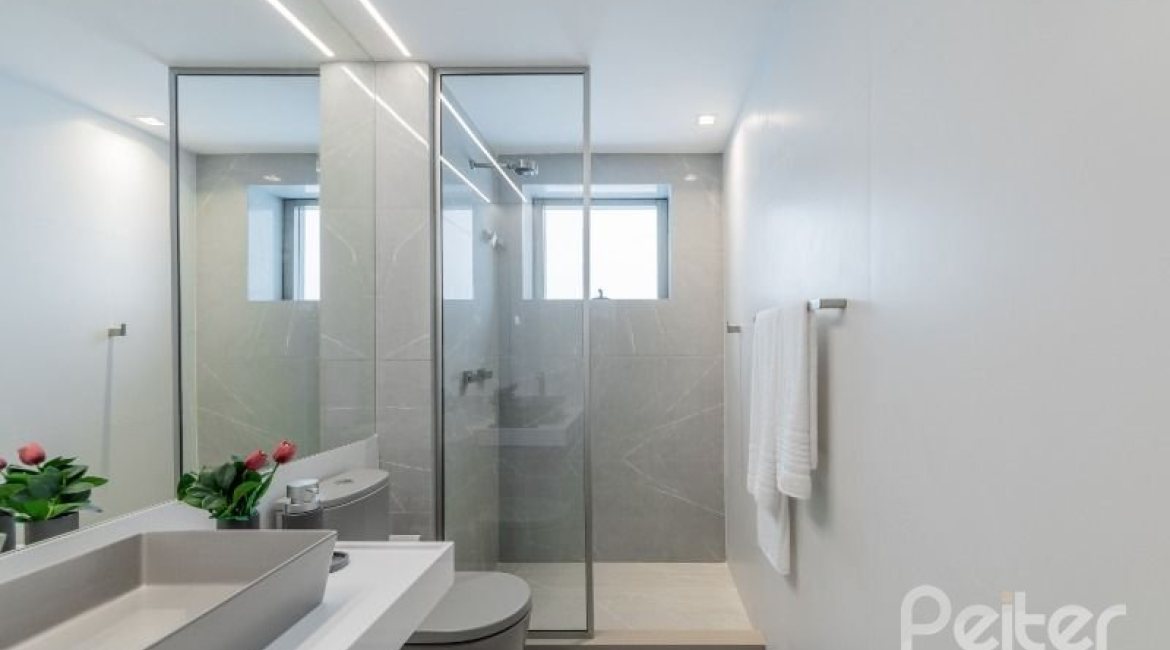 Apartamento à venda com 365m², 4 dormitórios, 4 suítes, 4 vagas, no bairro Golden Lake em Porto Alegre