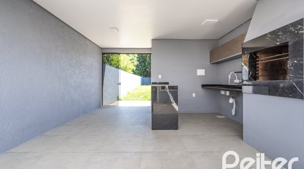 Casa à venda com 186m², 3 dormitórios, 3 suítes, 2 vagas, no bairro Espírito Santo em Porto Alegre