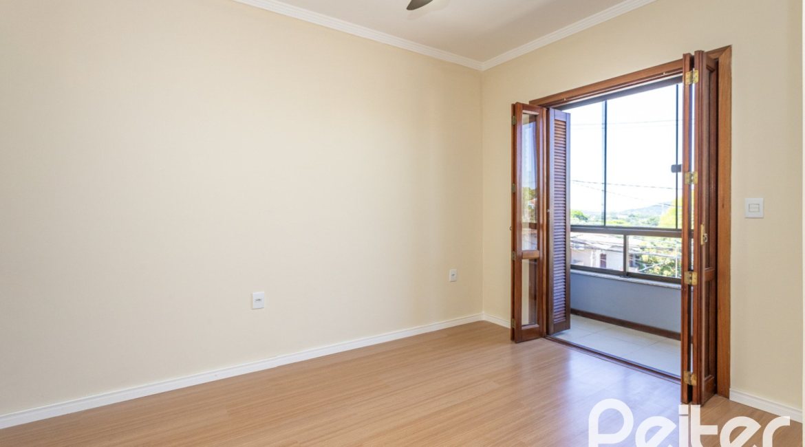 Casa à venda com 186m², 3 dormitórios, 3 suítes, 2 vagas, no bairro Espírito Santo em Porto Alegre