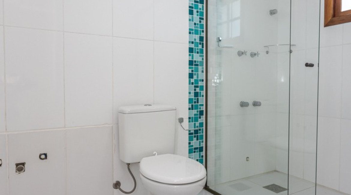 Casa à venda com 186m², 3 dormitórios, 3 suítes, 2 vagas, no bairro Espírito Santo em Porto Alegre