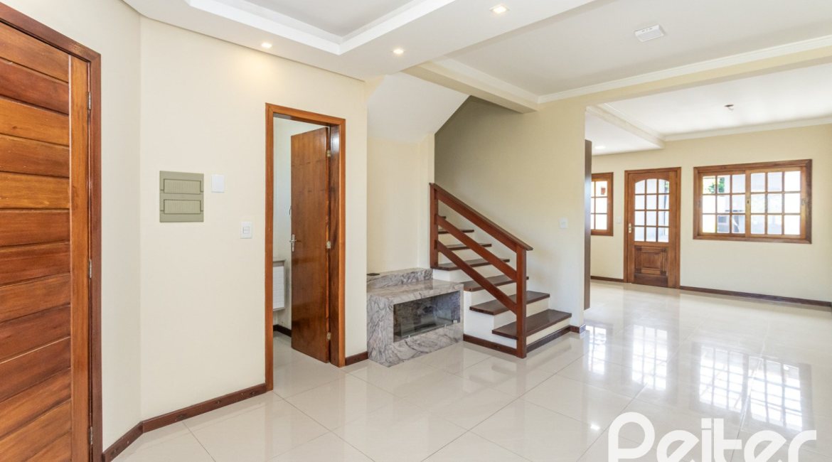 Casa à venda com 186m², 3 dormitórios, 3 suítes, 2 vagas, no bairro Espírito Santo em Porto Alegre