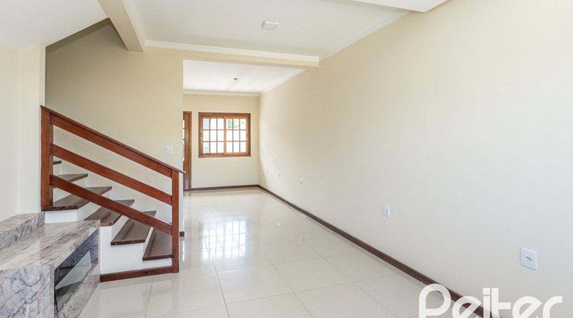 Casa à venda com 186m², 3 dormitórios, 3 suítes, 2 vagas, no bairro Espírito Santo em Porto Alegre