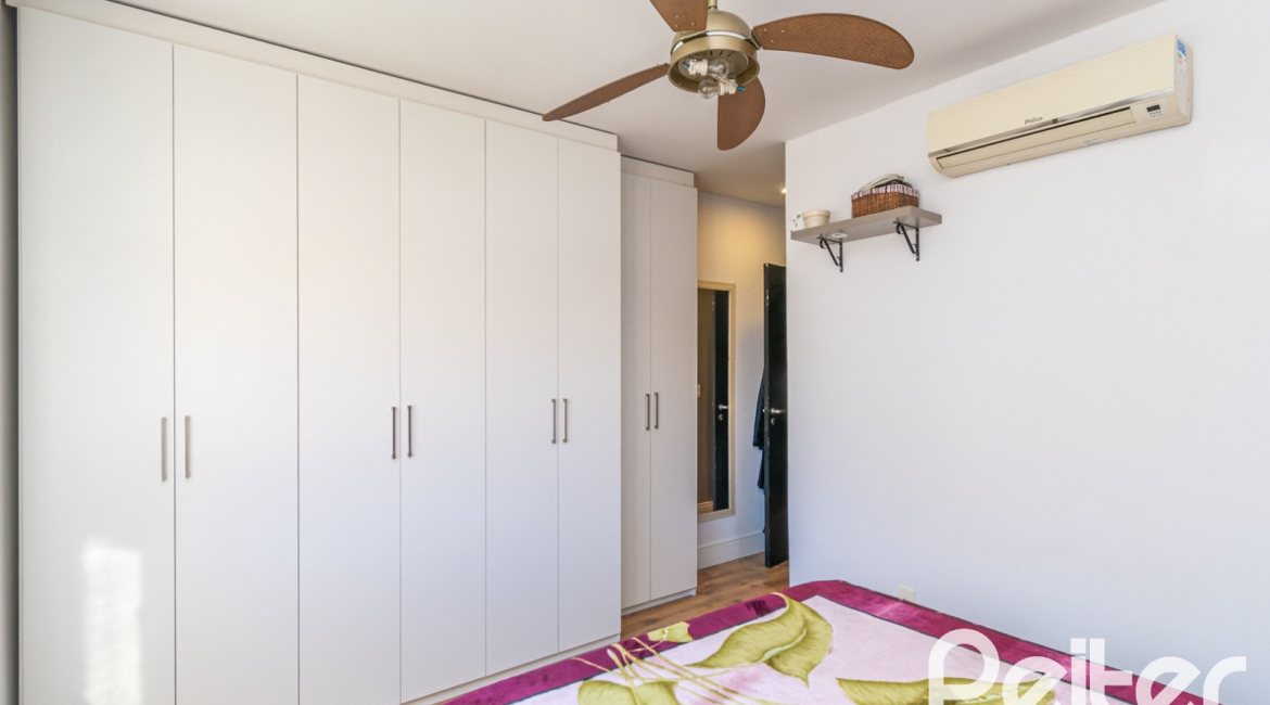 Apartamento à venda com 82m², 2 dormitórios, 1 suíte, 2 vagas, no bairro Ipanema em Porto Alegre