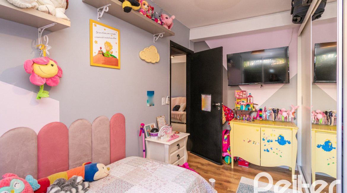 Apartamento à venda com 82m², 2 dormitórios, 1 suíte, 2 vagas, no bairro Ipanema em Porto Alegre