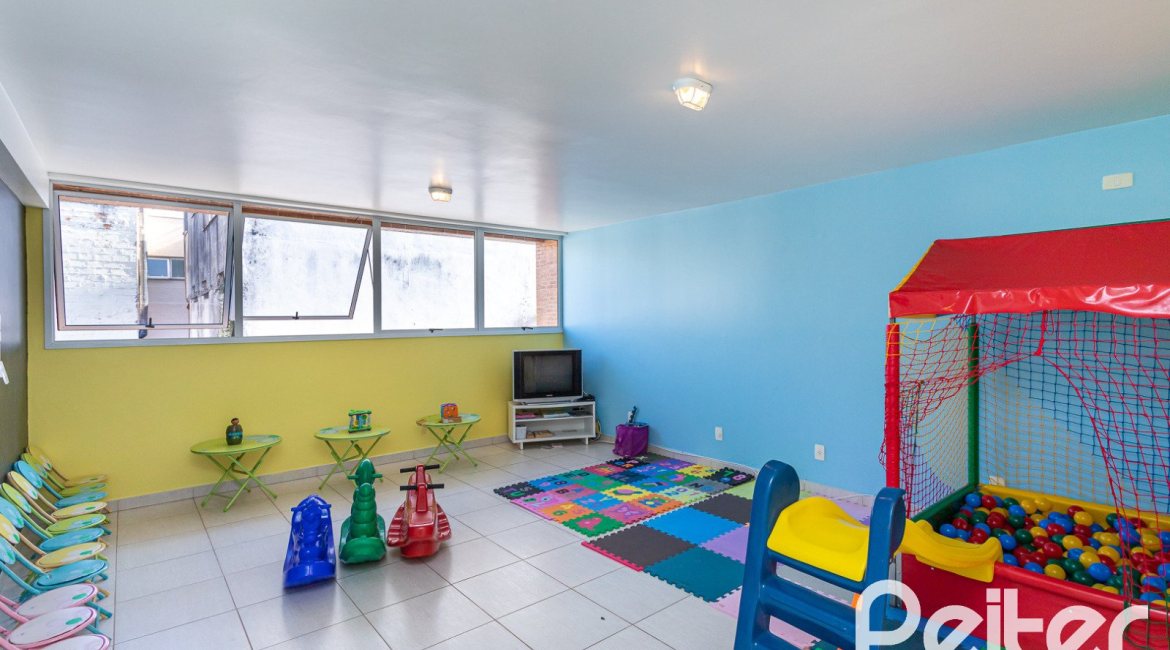 Apartamento à venda com 82m², 2 dormitórios, 1 suíte, 2 vagas, no bairro Ipanema em Porto Alegre