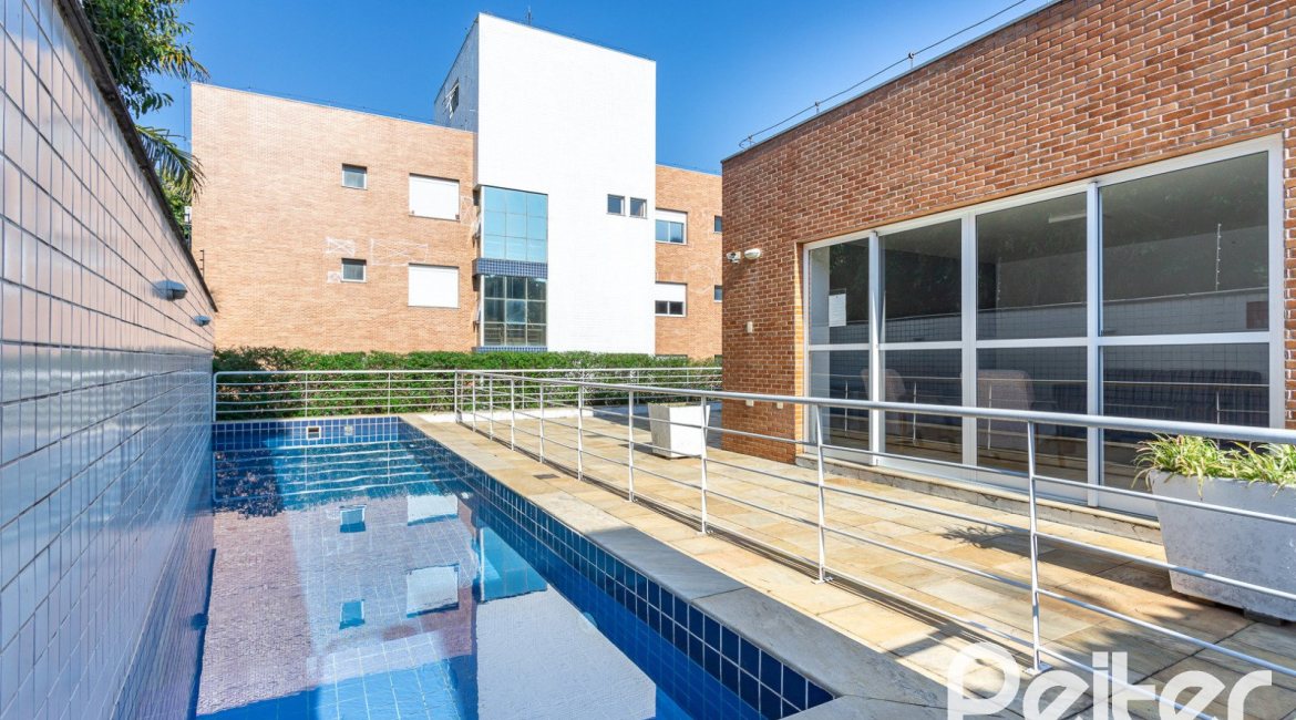 Apartamento à venda com 82m², 2 dormitórios, 1 suíte, 2 vagas, no bairro Ipanema em Porto Alegre