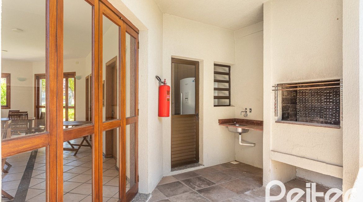 Apartamento à venda com 109m², 3 dormitórios, 1 suíte, 2 vagas, no bairro Tristeza em PORTO ALEGRE