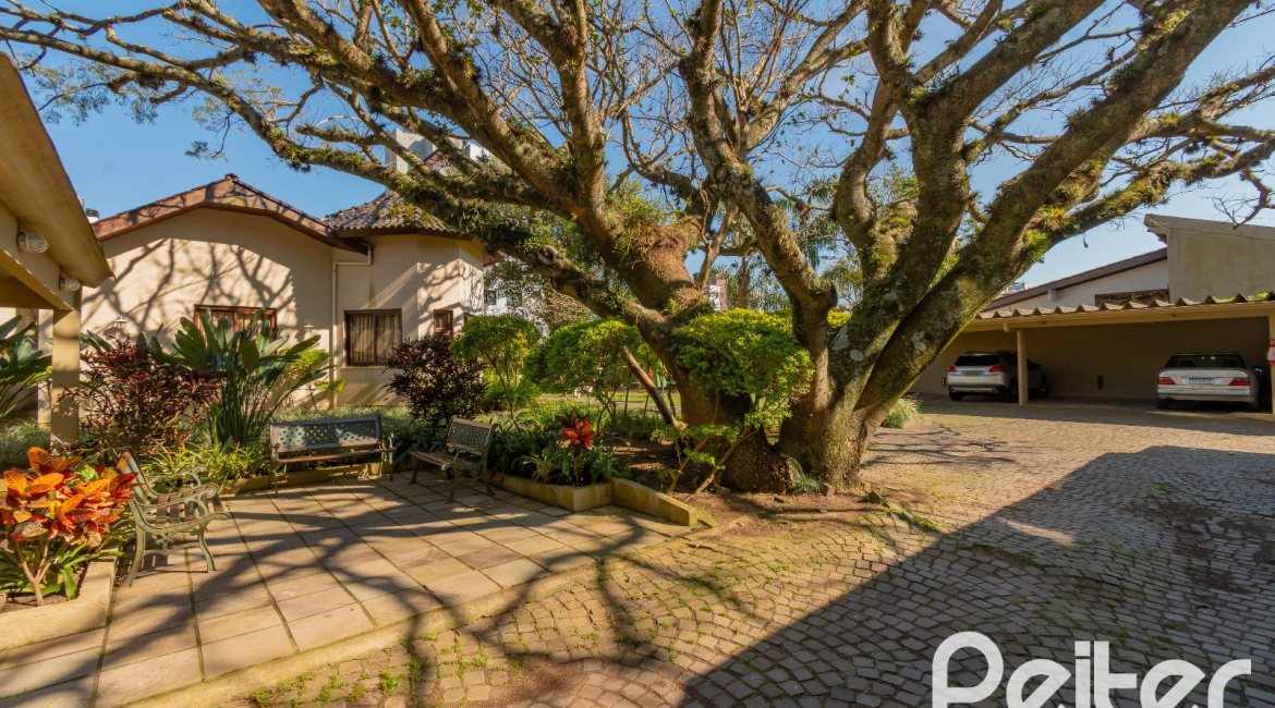 Apartamento à venda com 116m², 3 dormitórios, 1 suíte, 2 vagas, no bairro Tristeza em PORTO ALEGRE