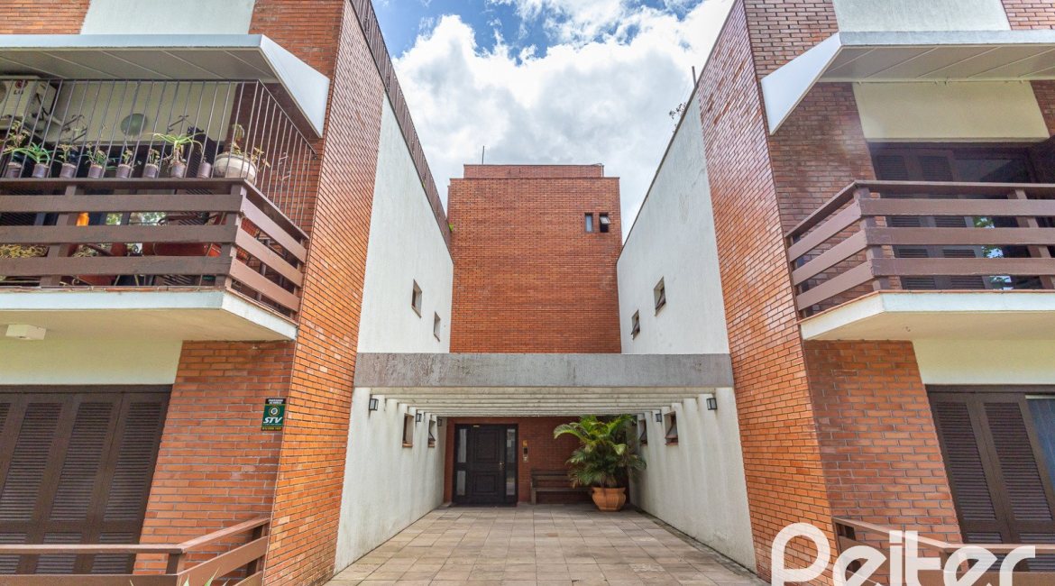Apartamento à venda com 157m², 3 dormitórios, 1 suíte, 2 vagas, no bairro Tristeza em PORTO ALEGRE