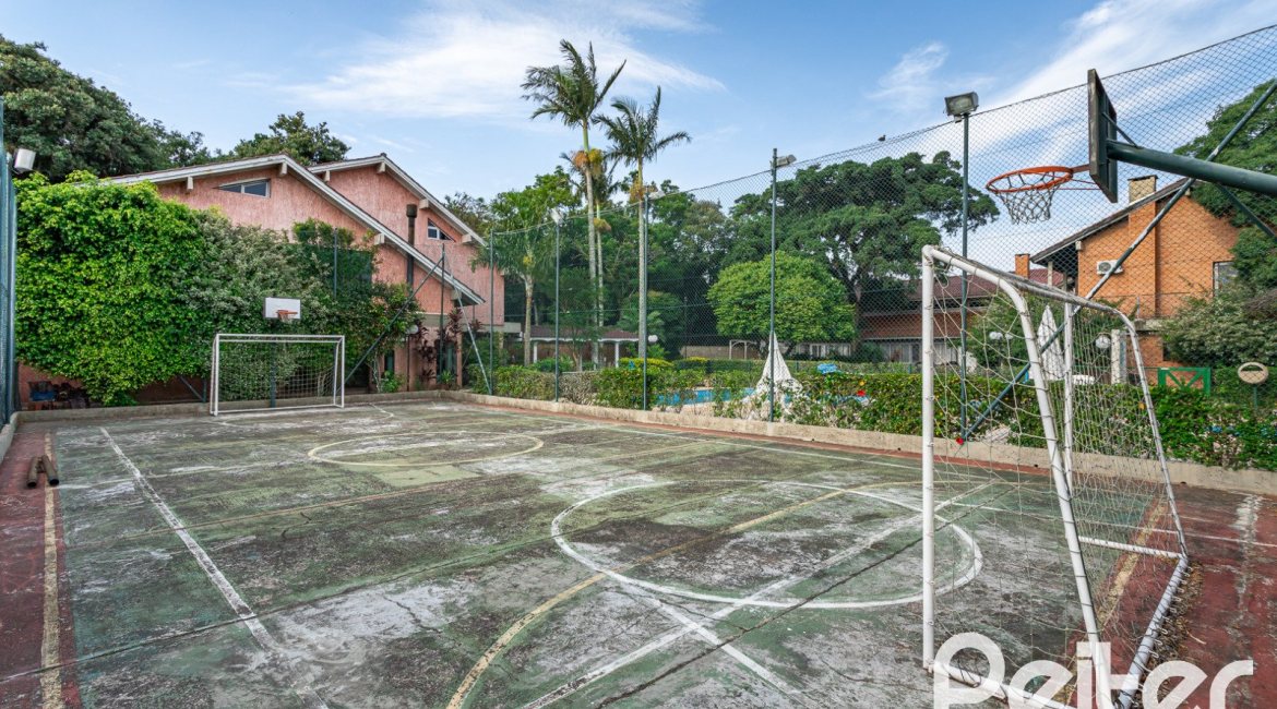 Casa em Condomínio à venda com 245m², 3 dormitórios, 1 suíte, 2 vagas, no bairro Tristeza em PORTO ALEGRE