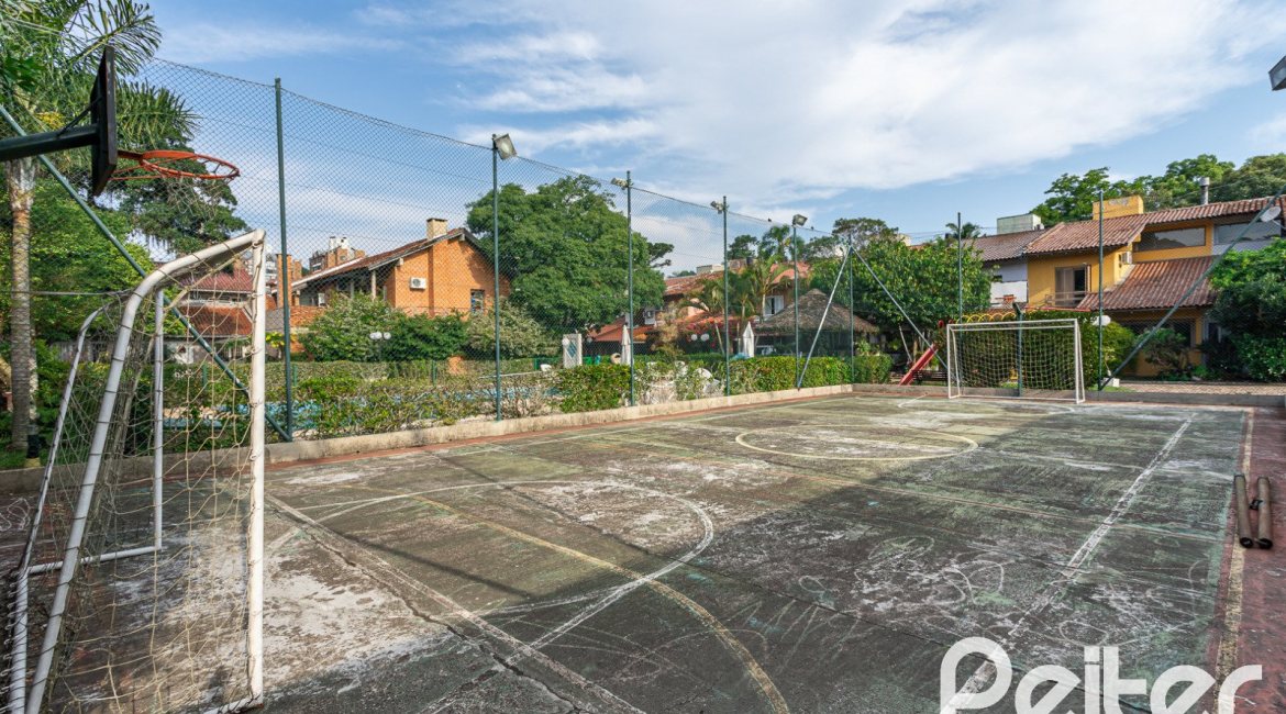 Casa em Condomínio à venda com 245m², 3 dormitórios, 1 suíte, 2 vagas, no bairro Tristeza em PORTO ALEGRE