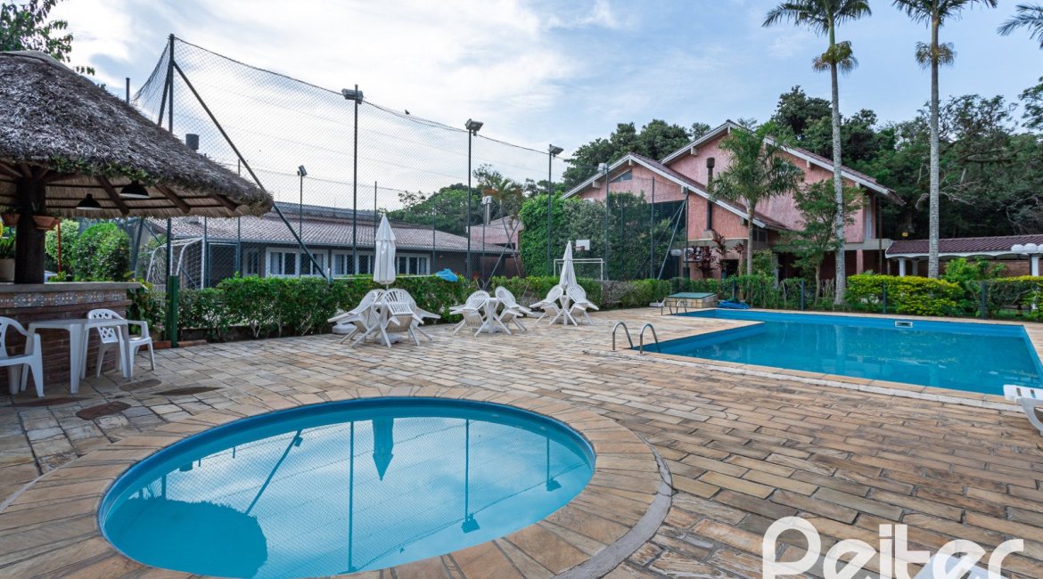 Casa em Condomínio à venda com 245m², 3 dormitórios, 1 suíte, 2 vagas, no bairro Tristeza em PORTO ALEGRE