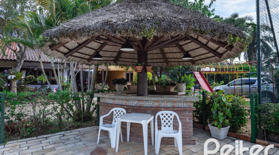 Casa em Condomínio à venda com 245m², 3 dormitórios, 1 suíte, 2 vagas, no bairro Tristeza em PORTO ALEGRE