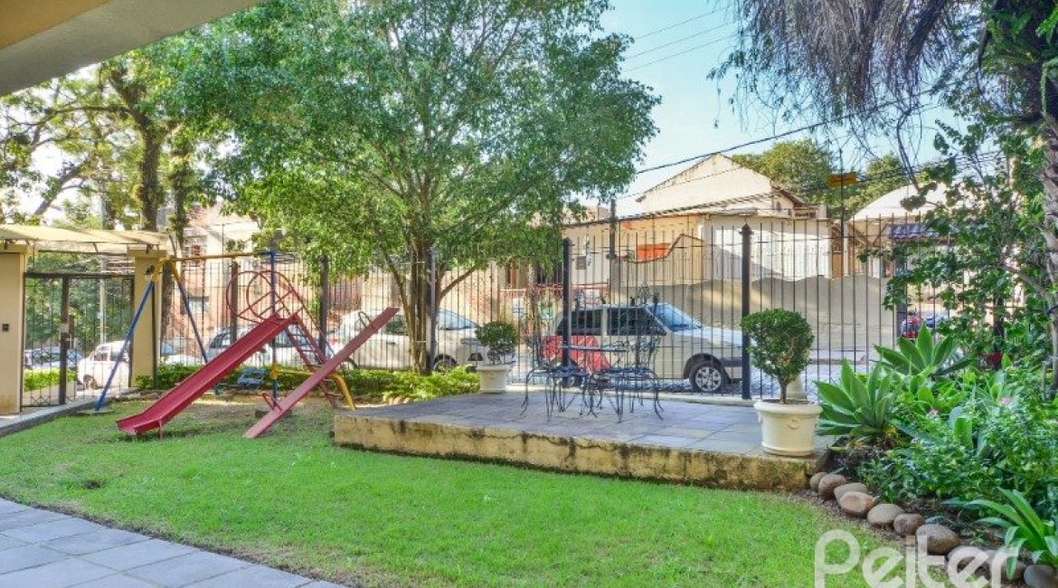 Apartamento à venda com 95m², 3 dormitórios, 1 suíte, 2 vagas, no bairro Tristeza em PORTO ALEGRE