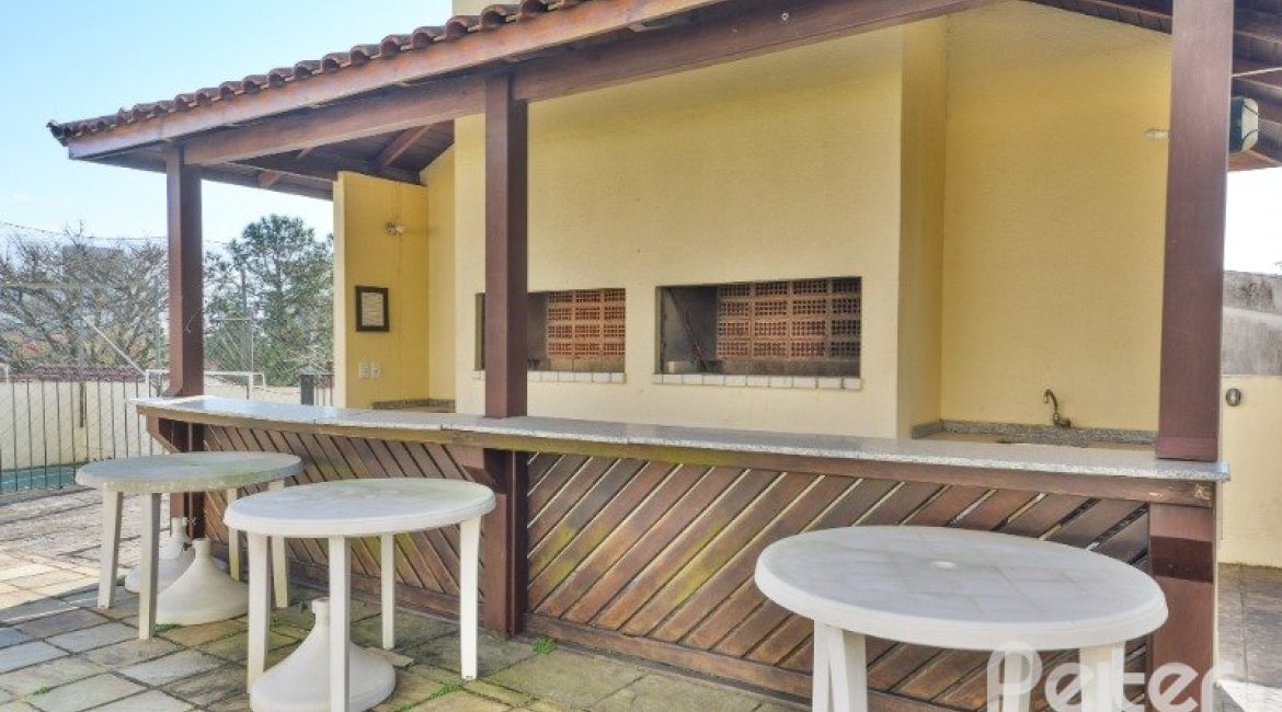 Apartamento à venda com 95m², 3 dormitórios, 1 suíte, 2 vagas, no bairro Tristeza em PORTO ALEGRE