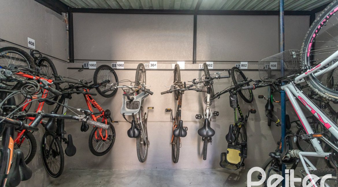 Apartamento à venda com 75m², 3 dormitórios, 1 suíte, 2 vagas, no bairro Tristeza em PORTO ALEGRE