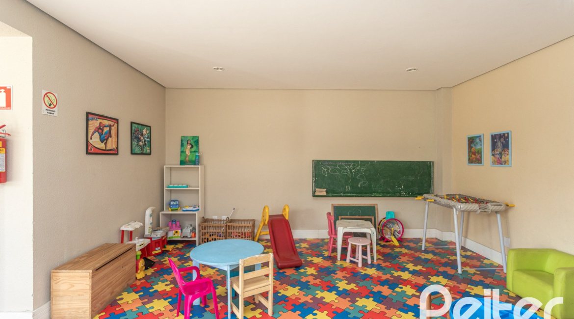 Apartamento à venda com 75m², 3 dormitórios, 1 suíte, 2 vagas, no bairro Tristeza em PORTO ALEGRE