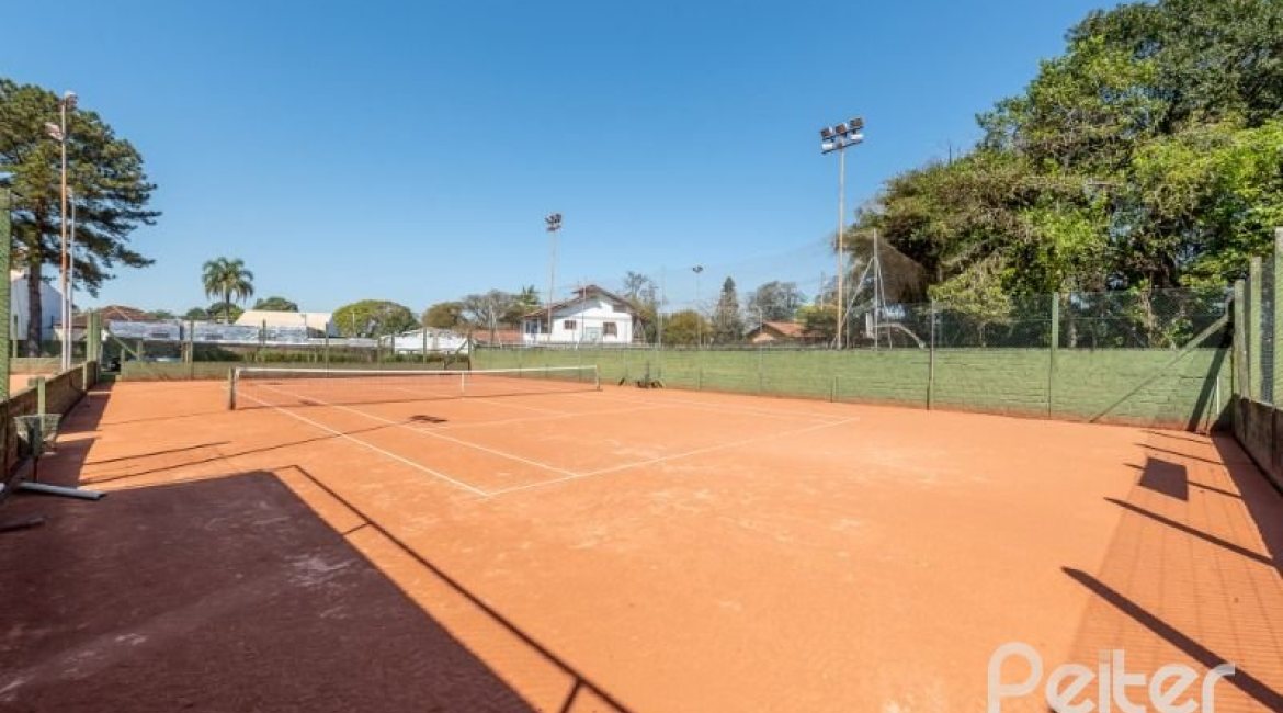 Casa em Condomínio à venda com 299m², 3 dormitórios, 1 suíte, 4 vagas, no bairro Cavalhada em PORTO ALEGRE