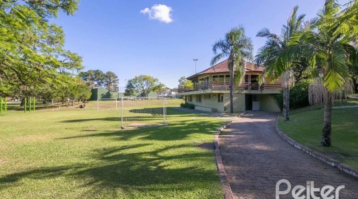 Casa em Condomínio à venda com 299m², 3 dormitórios, 1 suíte, 4 vagas, no bairro Cavalhada em PORTO ALEGRE