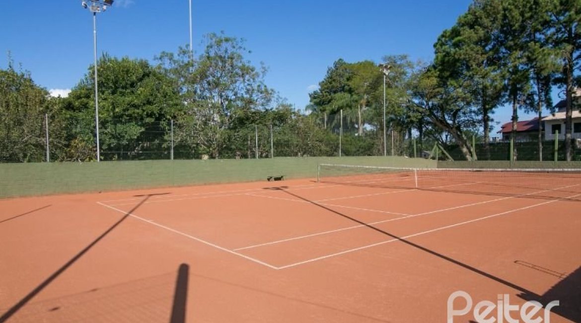 Casa em Condomínio à venda com 299m², 3 dormitórios, 1 suíte, 4 vagas, no bairro Cavalhada em PORTO ALEGRE