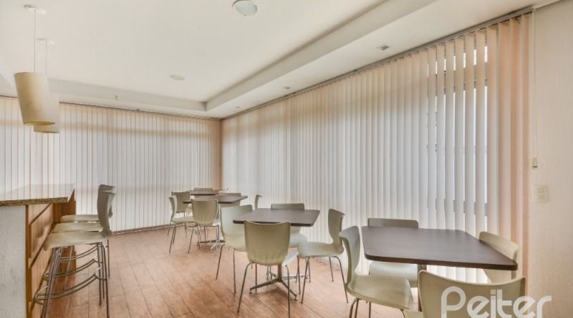 Apartamento à venda com 90m², 3 dormitórios, 1 suíte, 2 vagas, no bairro Tristeza em PORTO ALEGRE