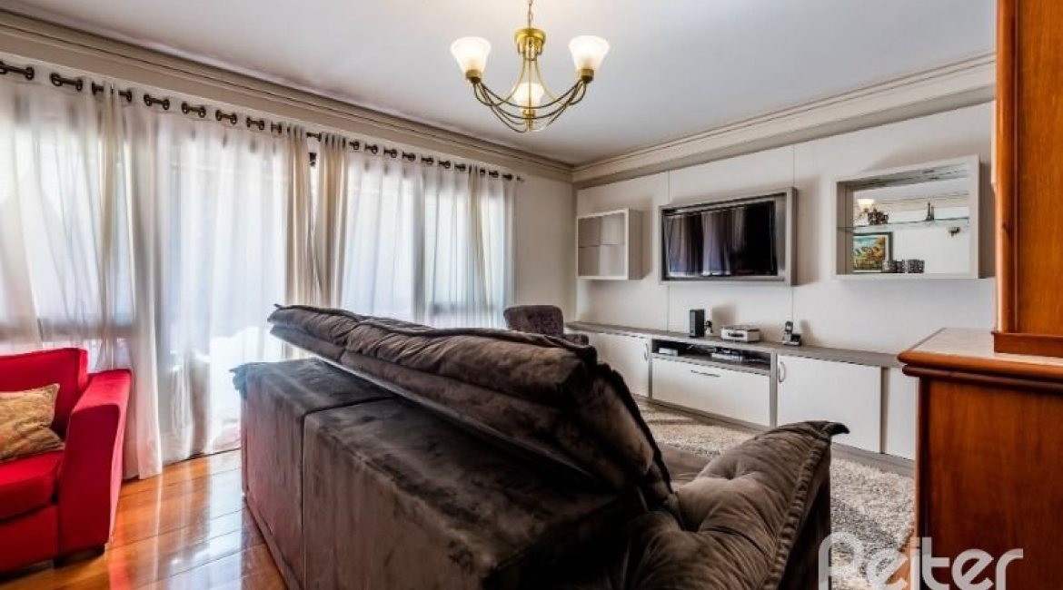 Casa em Condomínio à venda com 251m², 3 dormitórios, 1 suíte, 2 vagas, no bairro Ipanema em Porto Alegre