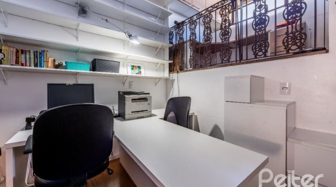 Casa em Condomínio à venda com 251m², 3 dormitórios, 1 suíte, 2 vagas, no bairro Ipanema em Porto Alegre