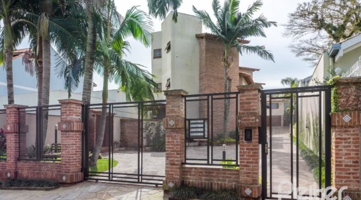 Casa em Condomínio à venda com 166m², 3 dormitórios, 1 suíte, 1 vaga, no bairro Jardim Isabel em Porto Alegre