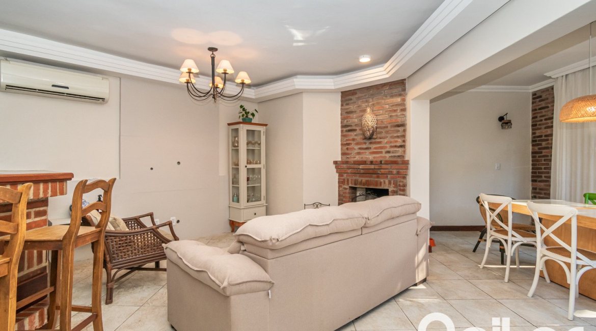 Casa em Condomínio à venda com 166m², 3 dormitórios, 1 suíte, 1 vaga, no bairro Jardim Isabel em Porto Alegre