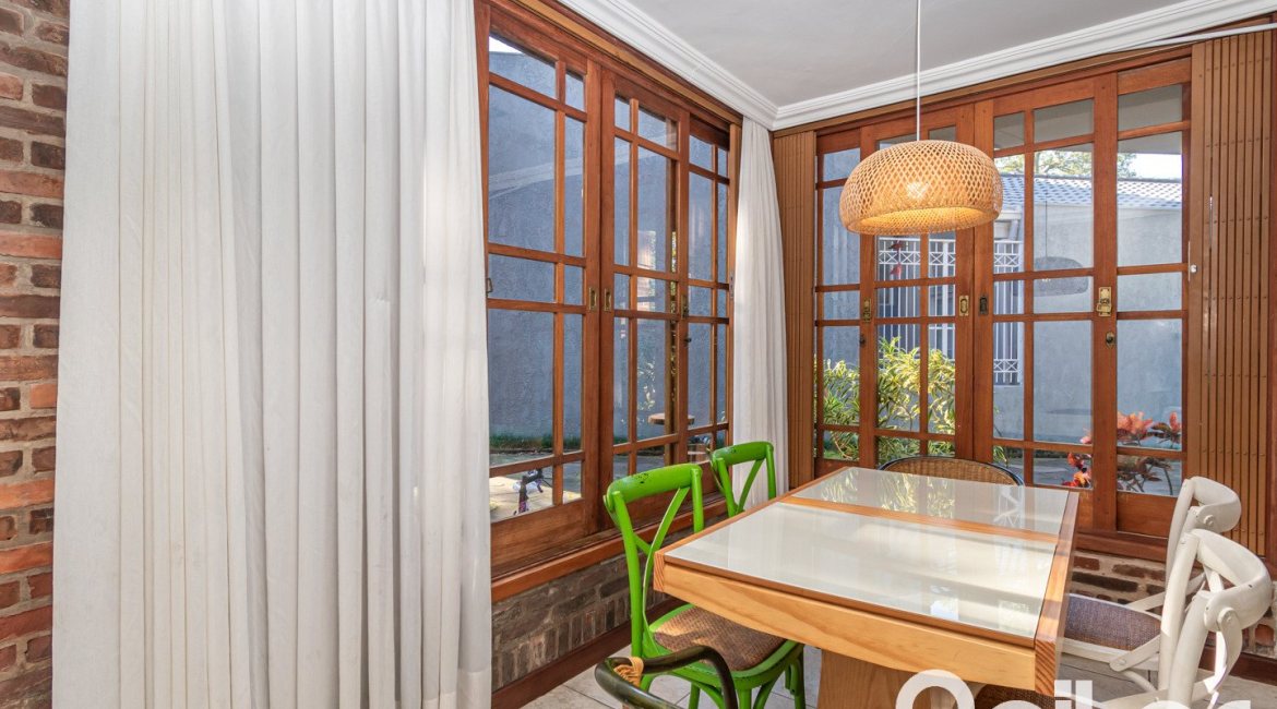 Casa em Condomínio à venda com 166m², 3 dormitórios, 1 suíte, 1 vaga, no bairro Jardim Isabel em Porto Alegre