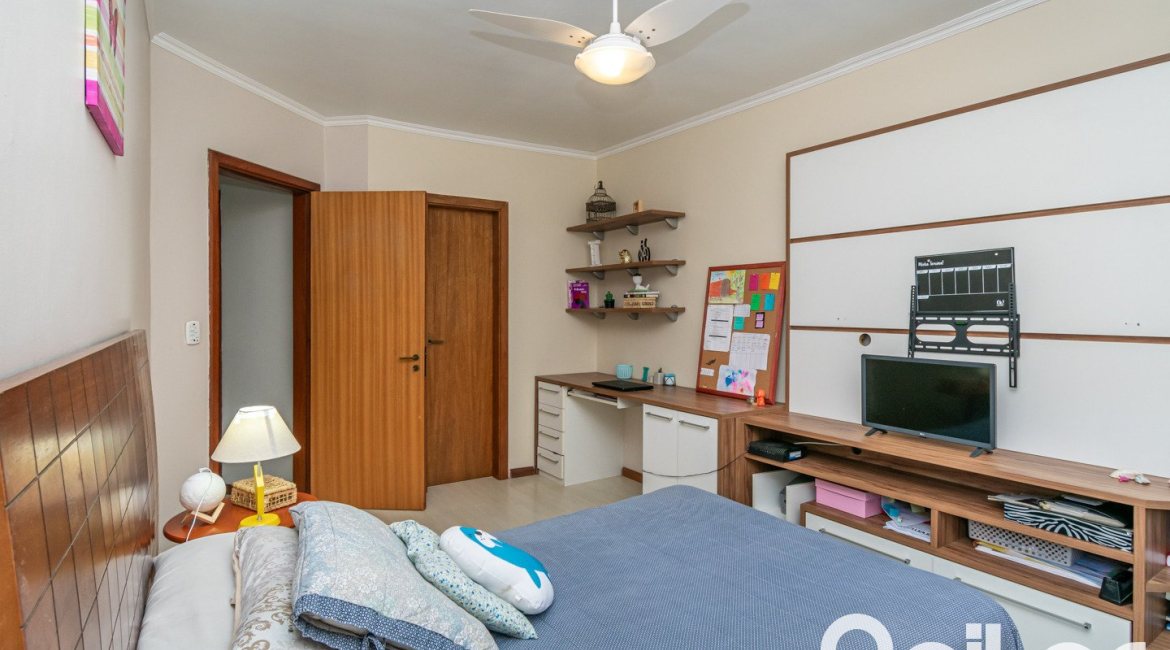 Casa em Condomínio à venda com 166m², 3 dormitórios, 1 suíte, 1 vaga, no bairro Jardim Isabel em Porto Alegre