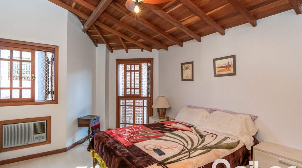 Casa em Condomínio à venda com 166m², 3 dormitórios, 1 suíte, 1 vaga, no bairro Jardim Isabel em Porto Alegre