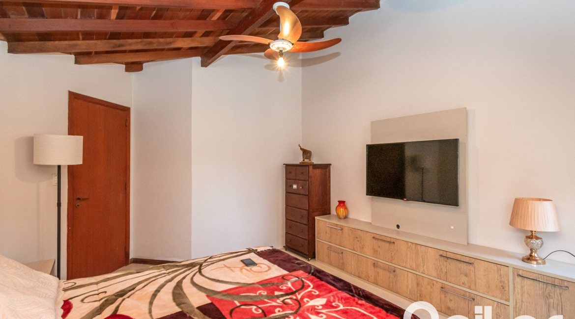 Casa em Condomínio à venda com 166m², 3 dormitórios, 1 suíte, 1 vaga, no bairro Jardim Isabel em Porto Alegre