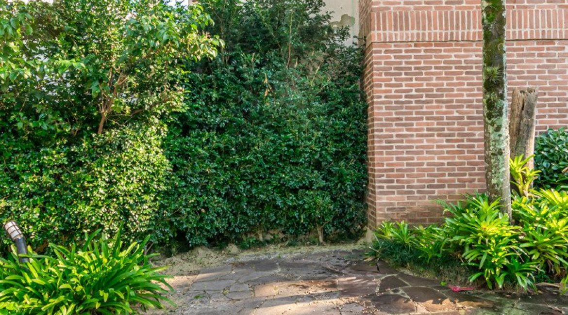 Casa em Condomínio à venda com 166m², 3 dormitórios, 1 suíte, 1 vaga, no bairro Jardim Isabel em Porto Alegre