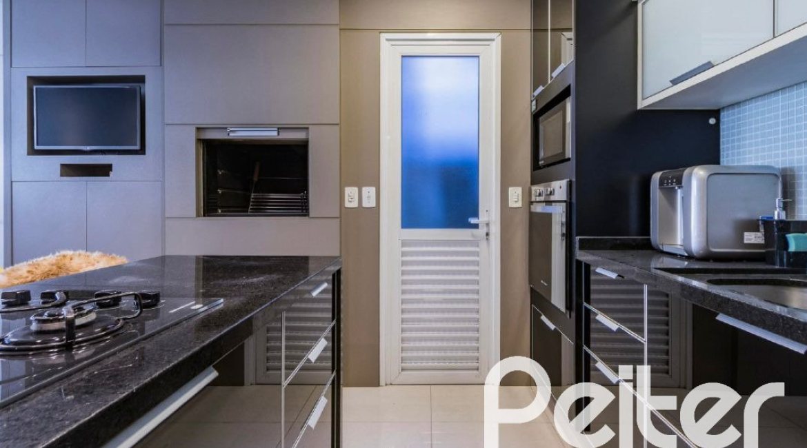 Casa em Condomínio à venda com 81m², 1 dormitório, 1 suíte, 2 vagas, no bairro Tristeza em Porto Alegre