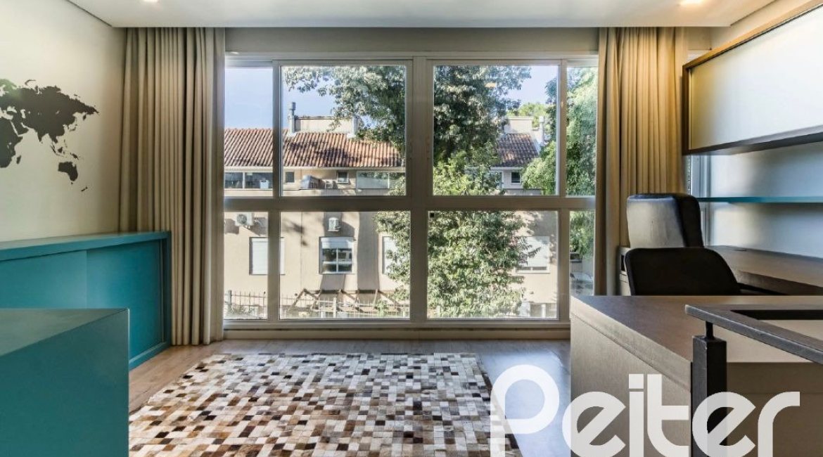 Casa em Condomínio à venda com 81m², 1 dormitório, 1 suíte, 2 vagas, no bairro Tristeza em Porto Alegre