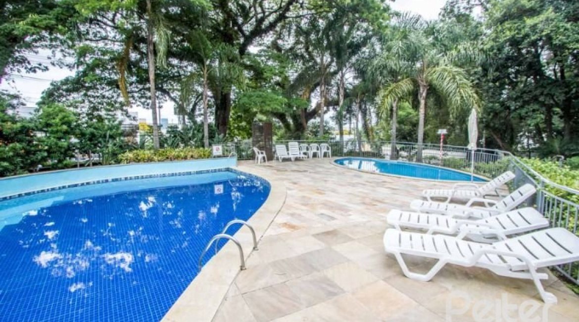 Apartamento à venda com 65m², 2 dormitórios, 1 suíte, 1 vaga, no bairro Cristal em PORTO ALEGRE