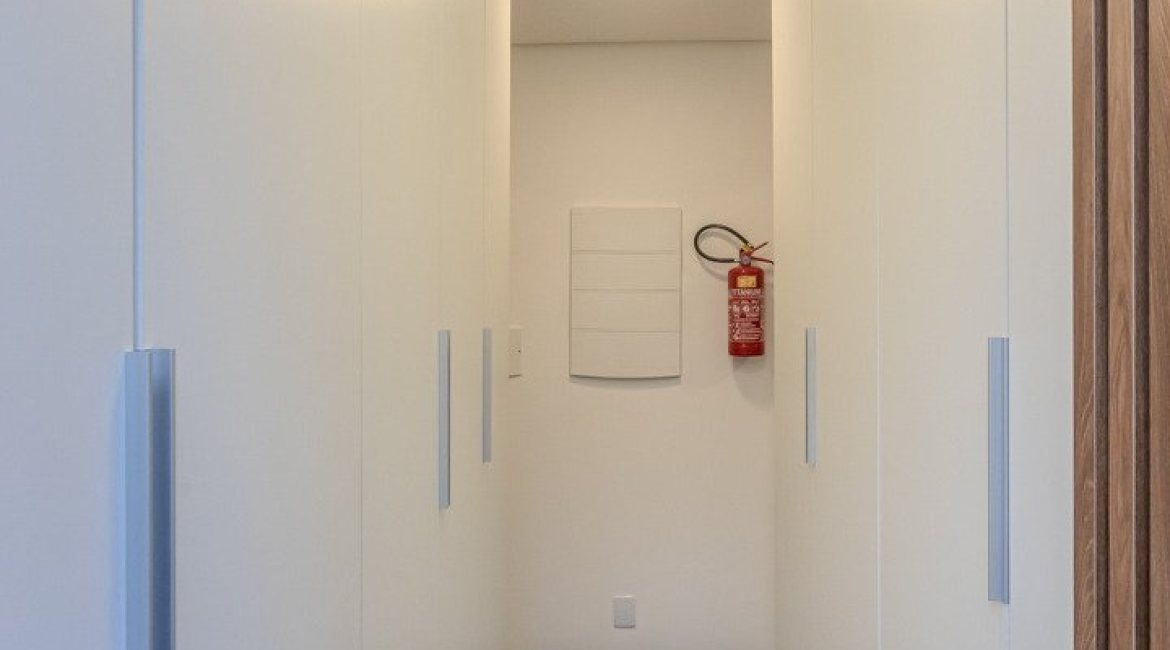Casa em Condomínio à venda com 345m², 4 dormitórios, 4 suítes, 4 vagas, no bairro Alphaville em PORTO ALEGRE