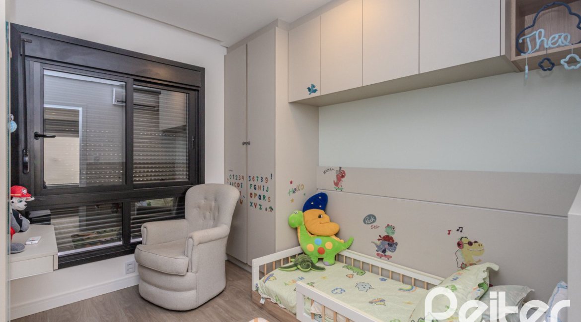 Casa em Condomínio à venda com 345m², 4 dormitórios, 4 suítes, 4 vagas, no bairro Alphaville em PORTO ALEGRE