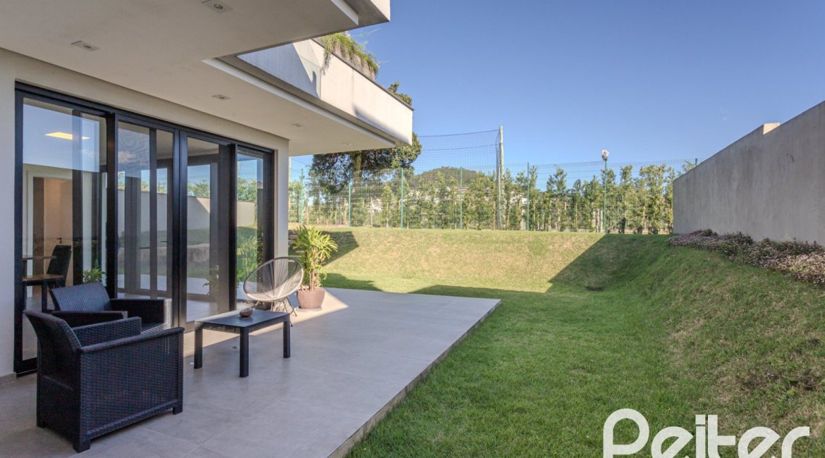 Casa em Condomínio à venda com 345m², 4 dormitórios, 4 suítes, 4 vagas, no bairro Alphaville em PORTO ALEGRE