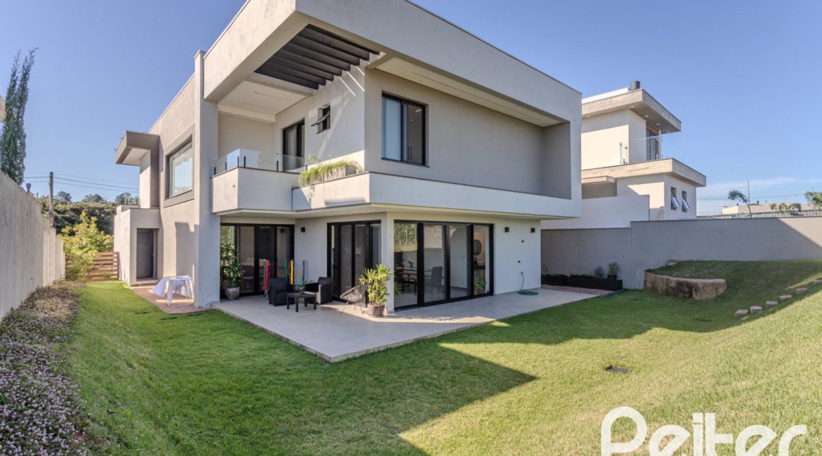 Casa em Condomínio à venda com 345m², 4 dormitórios, 4 suítes, 4 vagas, no bairro Alphaville em PORTO ALEGRE