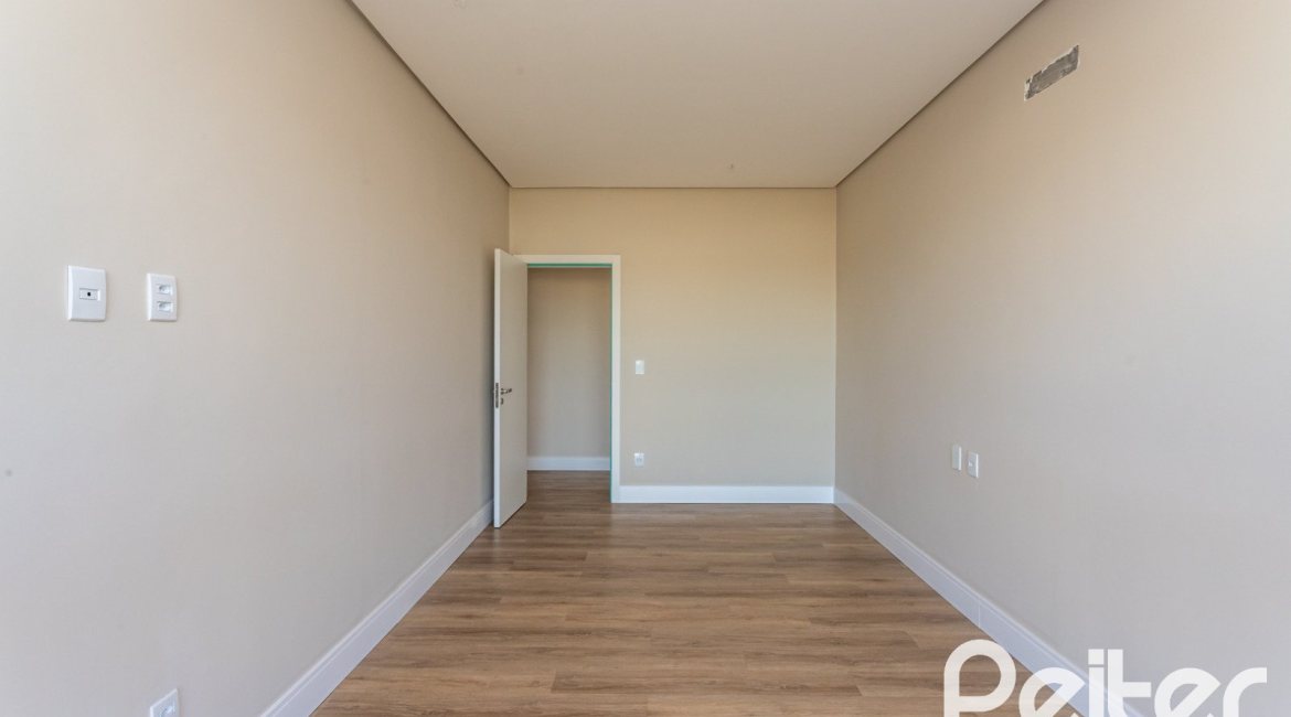 Casa em Condomínio à venda com 400m², 3 dormitórios, 3 suítes, 4 vagas, no bairro Alphaville em PORTO ALEGRE